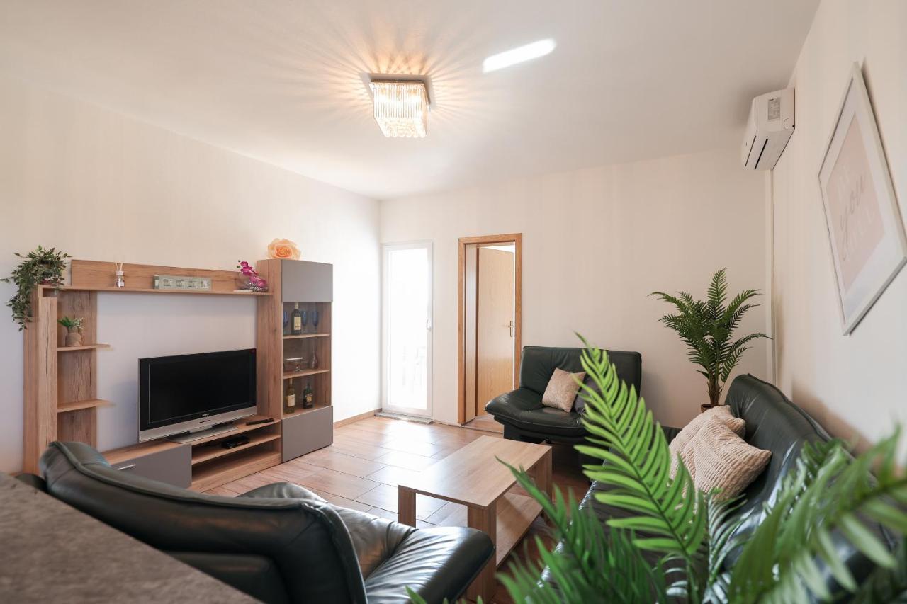 Apartments Miky Vrsi Extérieur photo