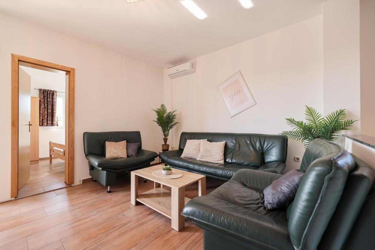 Apartments Miky Vrsi Extérieur photo