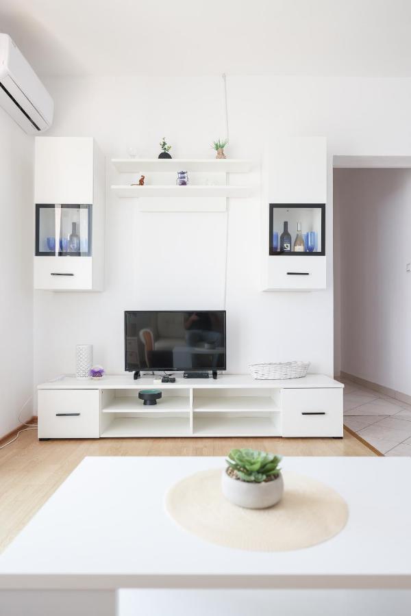 Apartments Miky Vrsi Extérieur photo